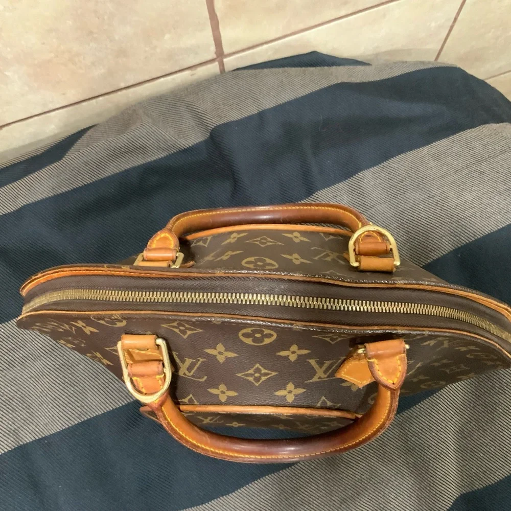 Louis Vuitton Ellipse Monogram Canvas PM - Picture 9 of 13